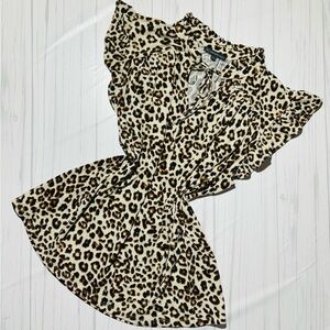 ❣️CLEAROUT❣️ Adriana Papell leopard top
